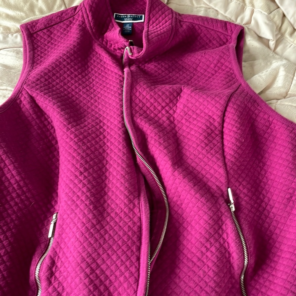 Zip up vest